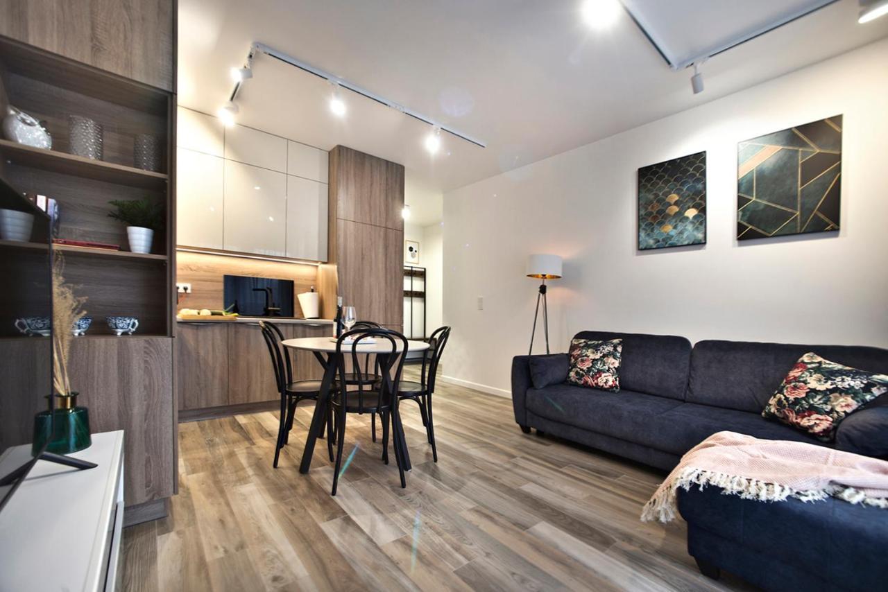 Goclaw P&O Serviced Apartments Warschau Exterior foto