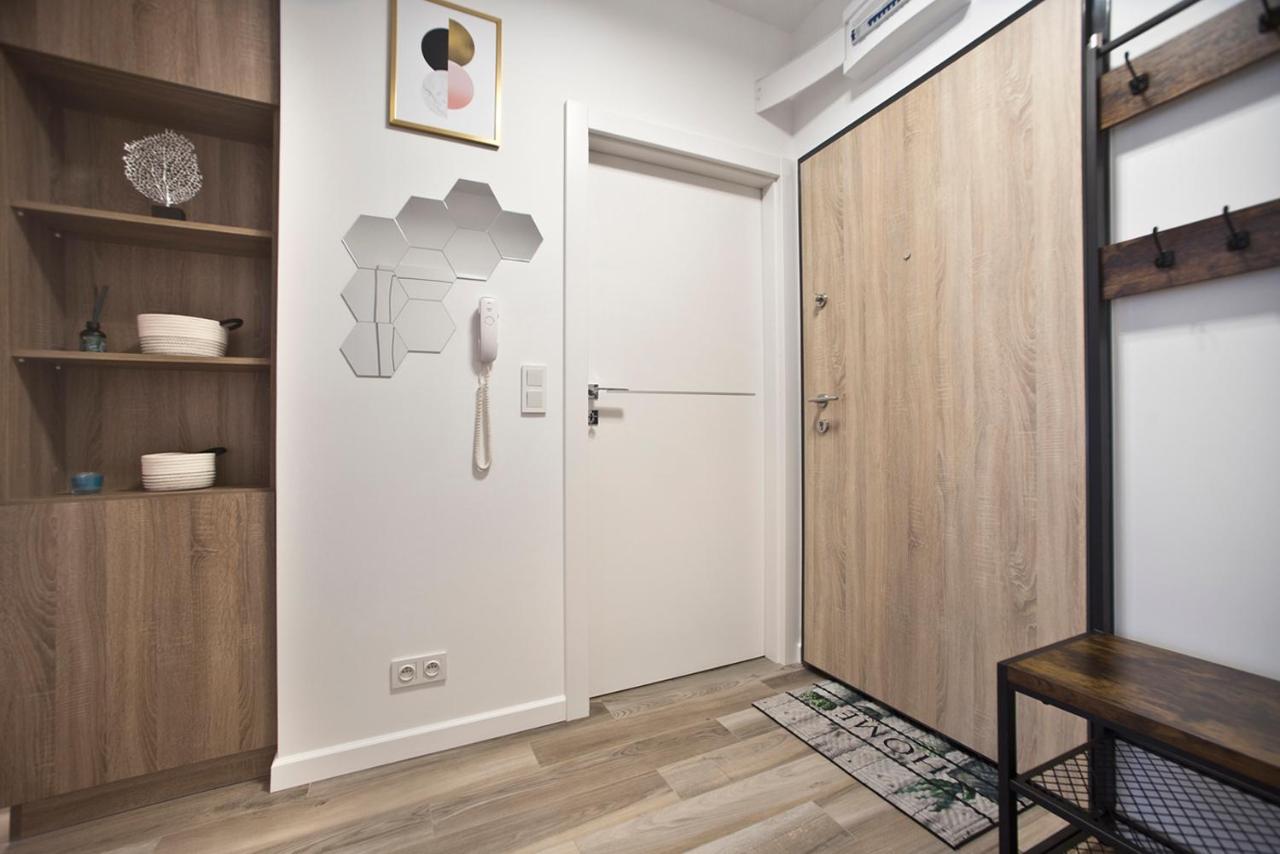 Goclaw P&O Serviced Apartments Warschau Exterior foto